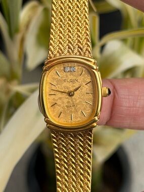 Vintage 1970s Elgin FK 283 Women’s Watch, Swiss Movement and Diamond Hour Marker